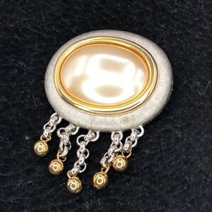 Monet Dangle Brooch
